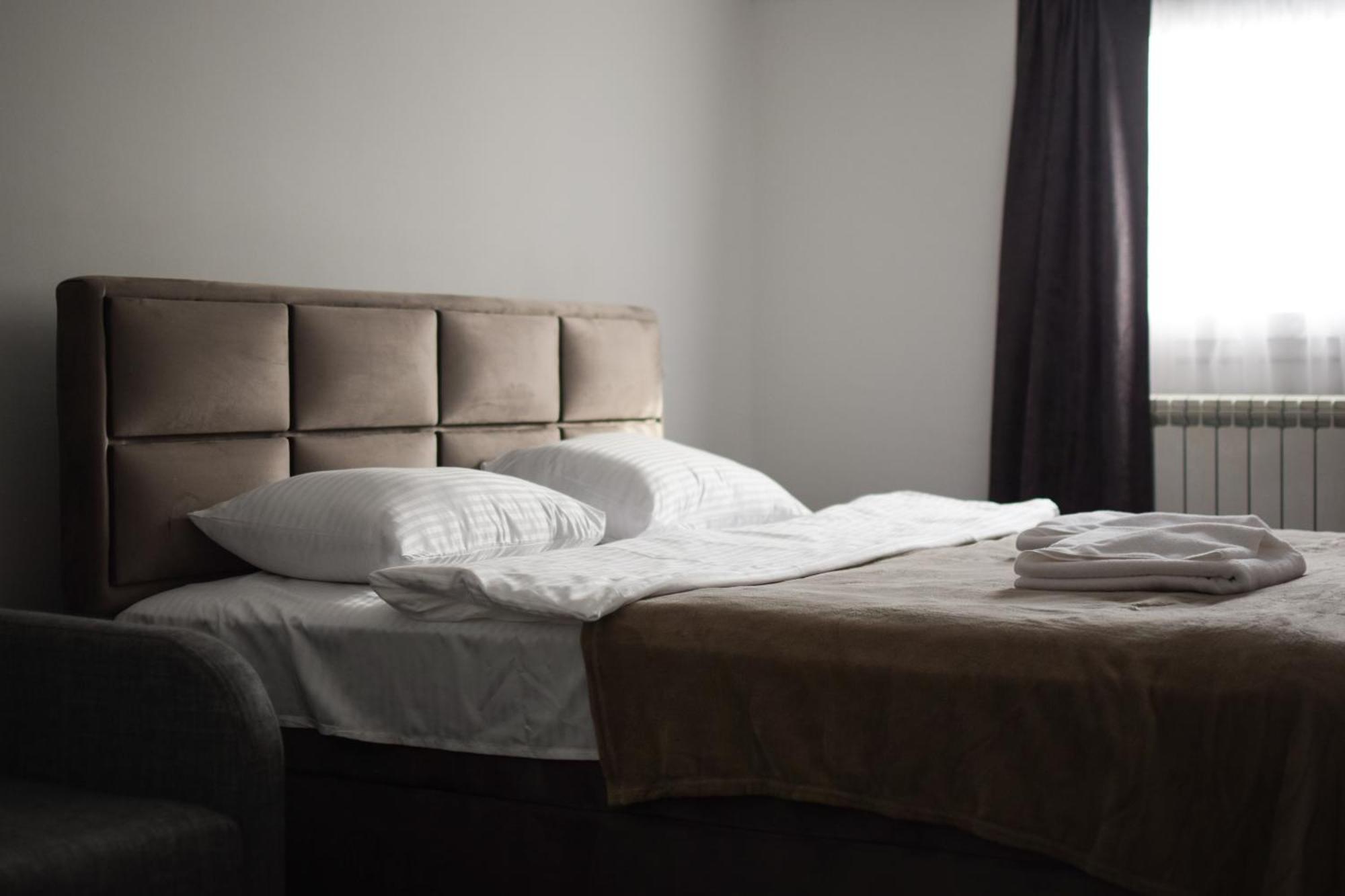 Hotel Tiski Cvet Novi Becej Luaran gambar